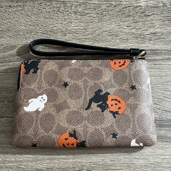 Coach Wristlet Sig Canvas With Halloween Print NWT - Picture 2 of 7